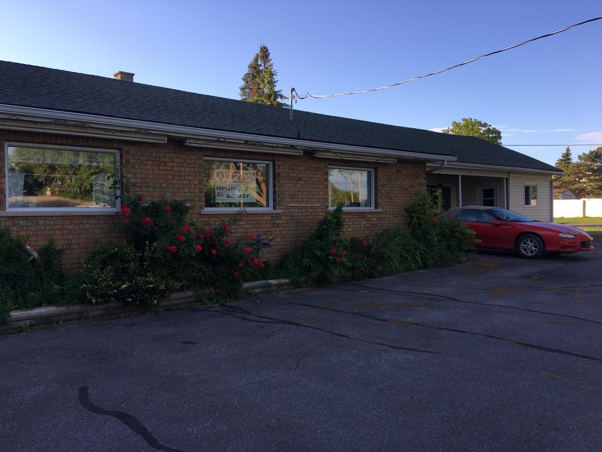 Napanee Motel Greater Napanee Экстерьер фото
